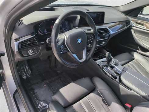 Used 2020 BMW 530e w/ Premium Package image 10