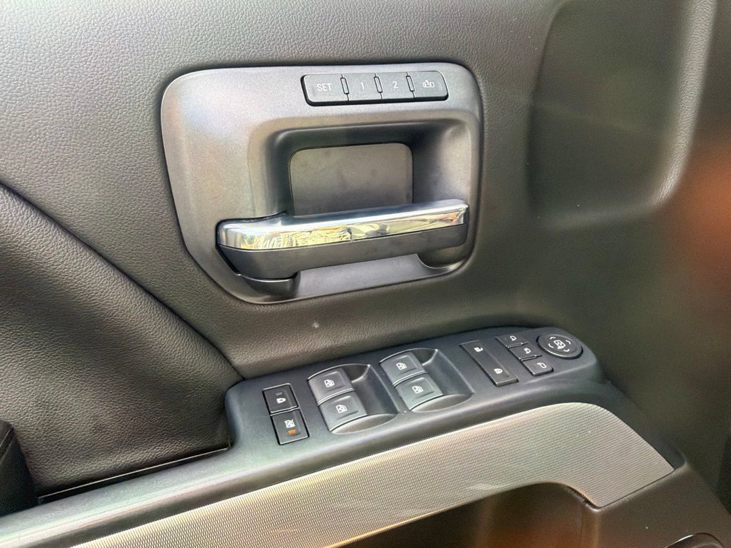 Used 2019 Chevrolet Silverado 2500 LTZ w/ Duramax Plus Package AWD/4WD image 17