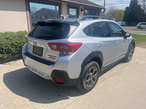 Used 2021 Subaru Crosstrek 2.5i Sport w/ Moonroof Package AWD/4WD image 2