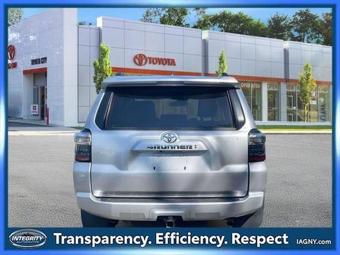 Used 2024 Toyota 4Runner SR5 Premium AWD/4WD image 7