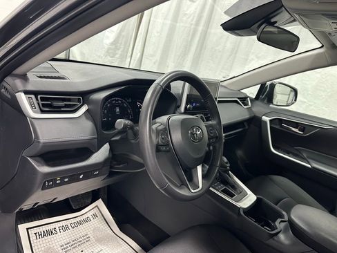 Used 2025 Toyota RAV4 XLE w/ Convenience Package image 14