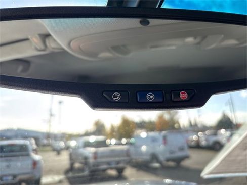 Used 2015 Chevrolet Silverado 3500 LTZ image 31