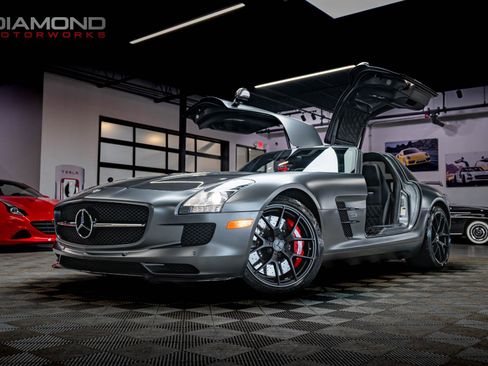 Used 2015 Mercedes-Benz SLS AMG GT Final Edition image 9