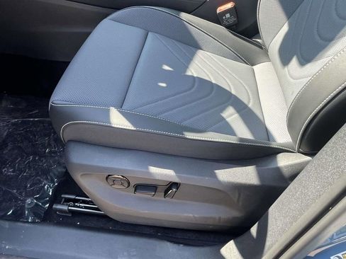 New 2026 Volkswagen Tiguan SE AWD/4WD image 13