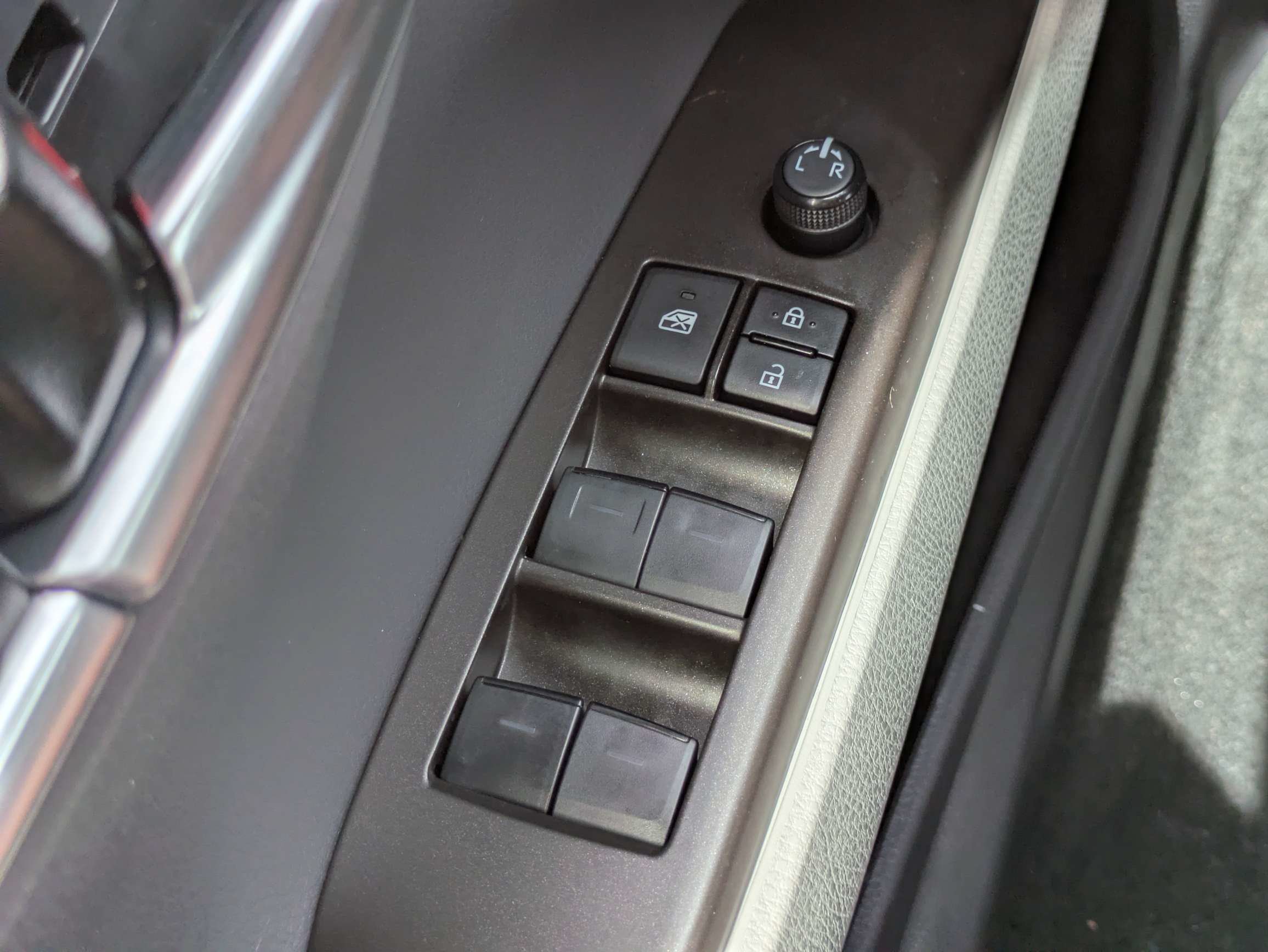 Used 2024 Toyota Camry LE w/ Convenience Package FWD image 22