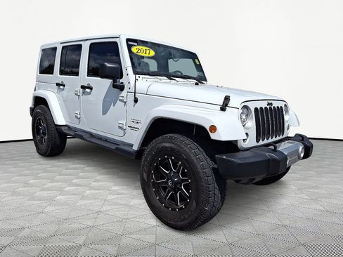 Used 2017 Jeep Wrangler Unlimited Sahara w/ Connectivity Group AWD/4WD image 1