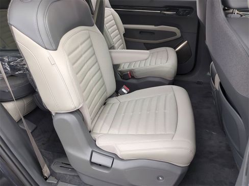 New 2026 Kia EV9 Land image 27