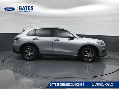 Used 2024 Honda HR-V EX-L image 3