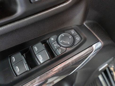 Used 2020 Chevrolet Silverado 2500 LTZ w/ Technology Package image 17