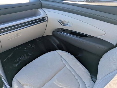 Used 2025 Hyundai Tucson Limited image 14