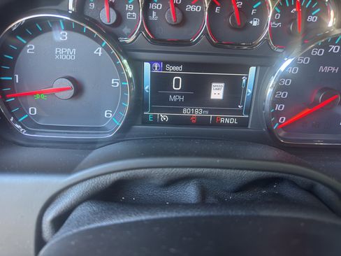 Used 2019 Chevrolet Tahoe Premier w/ RST Edition image 16