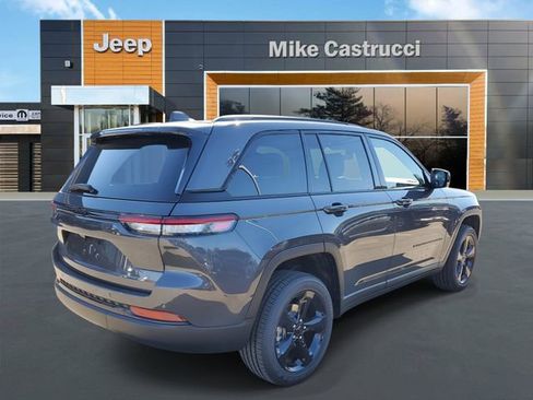 New 2025 Jeep Grand Cherokee Altitude image 3