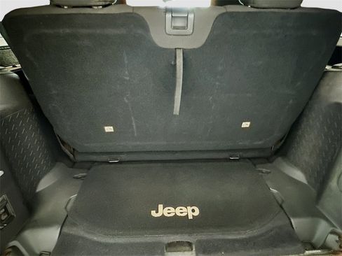 Used 2016 Jeep Wrangler Sport image 21