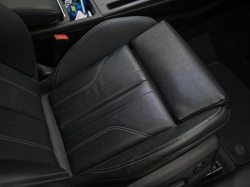 Used 2022 Audi Q5 e Premium w/ Convenience Package image 16