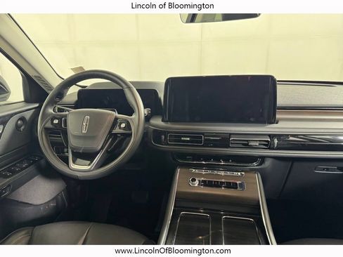 Certified 2025 Lincoln Aviator Reserve w/ Illumination Package AWD/4WD image 23