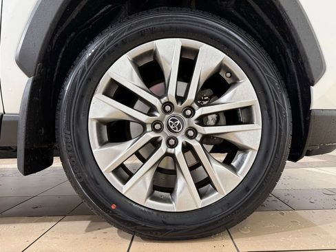 Used 2019 Toyota RAV4 XLE Premium w/ Cold Weather Package image 10