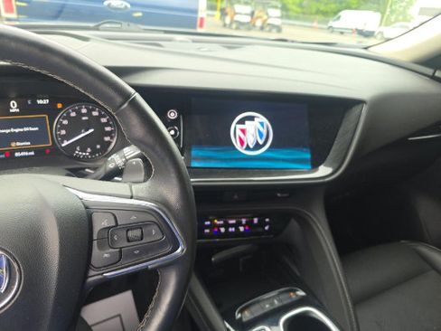 Used 2021 Buick Envision Essence w/ Sport Touring Package FWD image 4