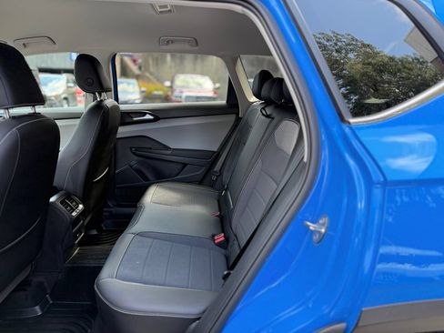 Used 2022 Volkswagen Taos SE AWD/4WD image 19