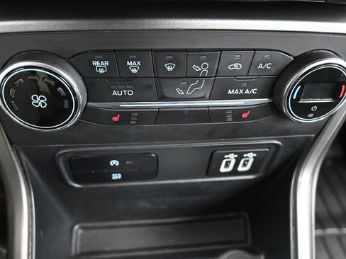 Used 2019 Ford EcoSport SE FWD image 17