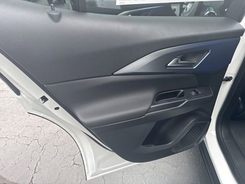 New 2026 Chevrolet Equinox EV LT image 10