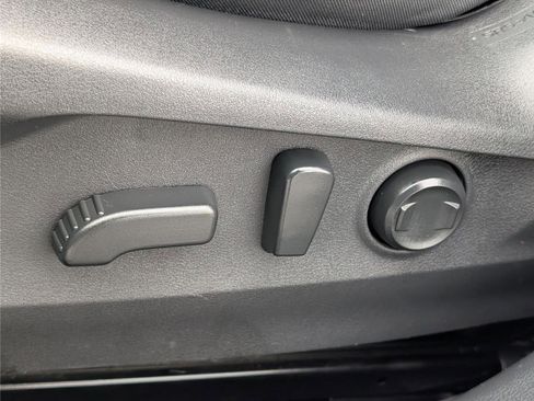 Used 2022 Subaru Outback Premium image 21