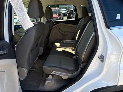 Used 2015 Ford Escape SE AWD/4WD image 13