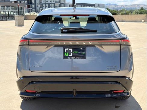 Used 2024 Nissan Ariya AWD image 7