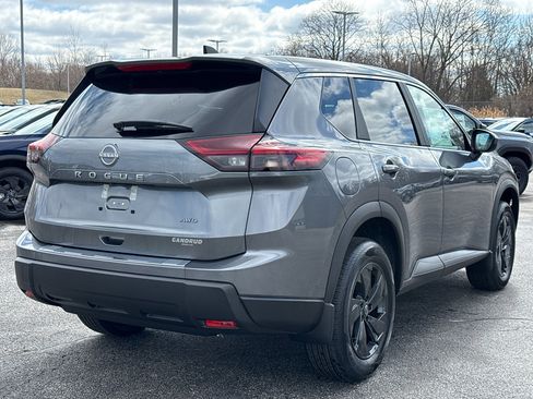 New 2026 Nissan Rogue SV AWD/4WD image 5