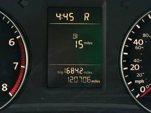 Used 2015 Volkswagen Passat 1.8T Limited Edition FWD image 9