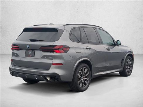 New 2026 BMW X5 xDrive40i w/ M Sport Package image 2
