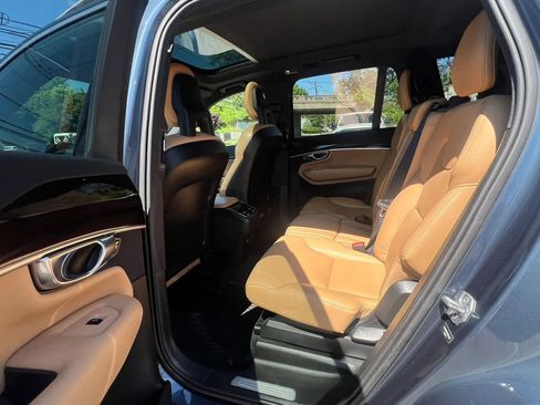 Used 2018 Volvo XC90 T6 Momentum w/ Convenience Package AWD/4WD image 29