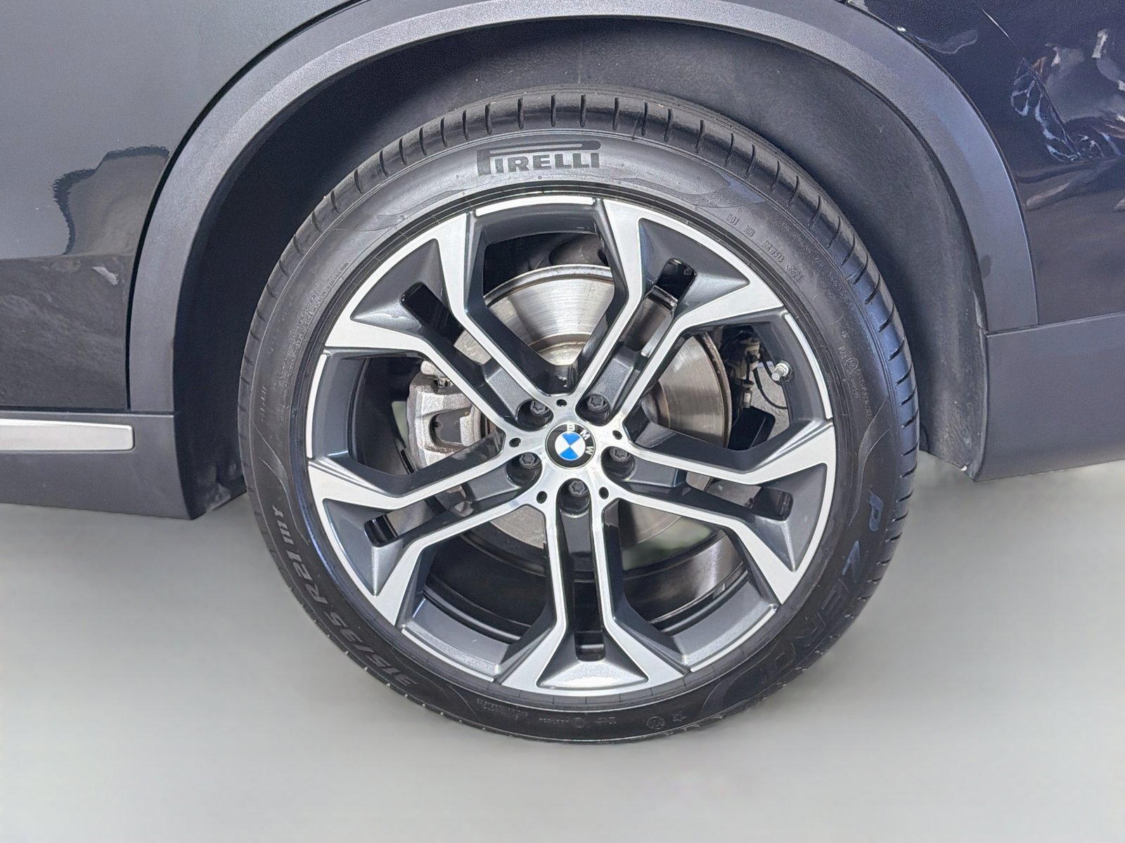 Certified 2025 BMW X5 sDrive40i w/ Parking Assistance Package RWD image 33