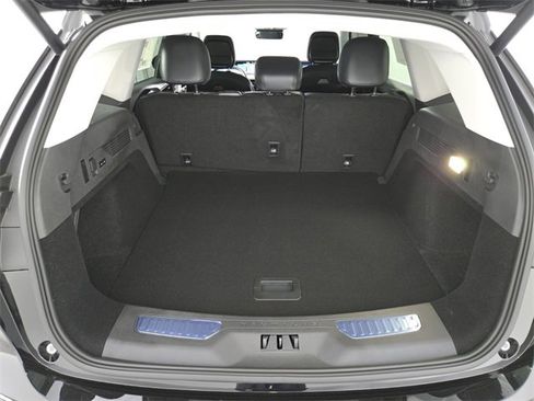 New 2026 Lincoln Nautilus Premier image 16