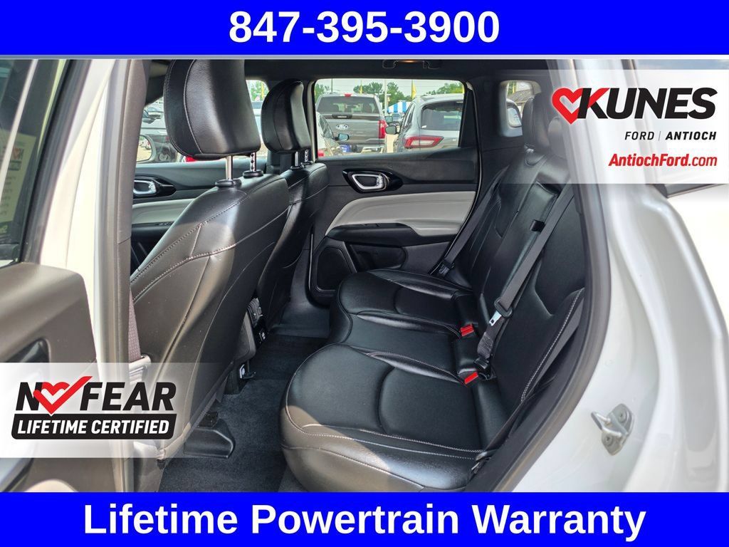 Used 2025 Jeep Compass Limited AWD/4WD image 29