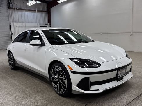 Used 2023 Hyundai Ioniq 6 SEL image 23