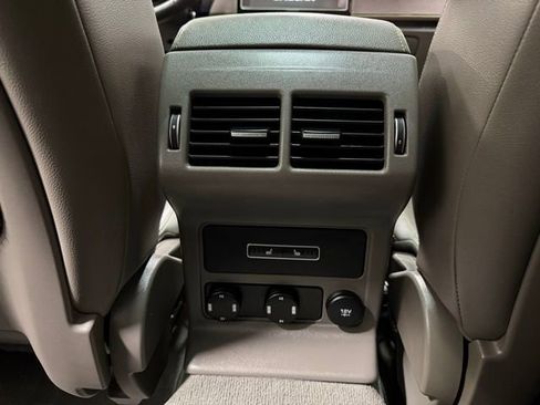 Used 2020 Jaguar F-PACE R-Sport image 14