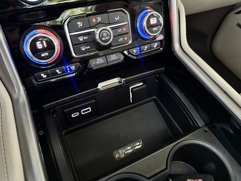 Used 2022 GMC Yukon Denali RWD image 57
