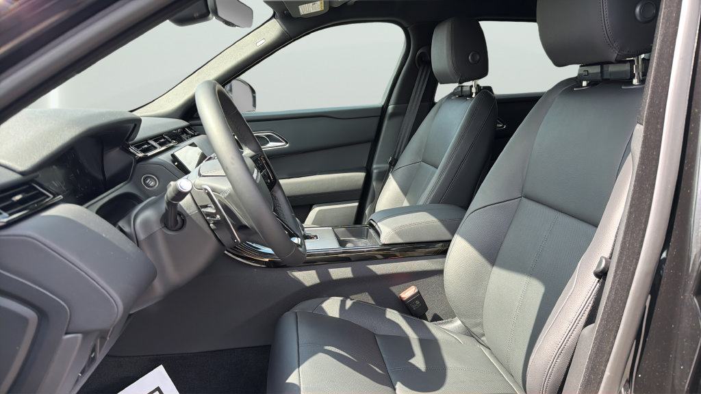 New 2026 Land Rover Range Rover Velar S AWD/4WD image 18