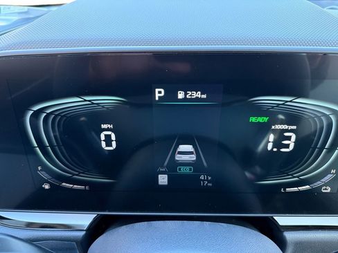 New 2025 Kia Niro EX Touring FWD image 13