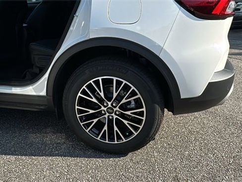 New 2025 Ford Escape SE image 20