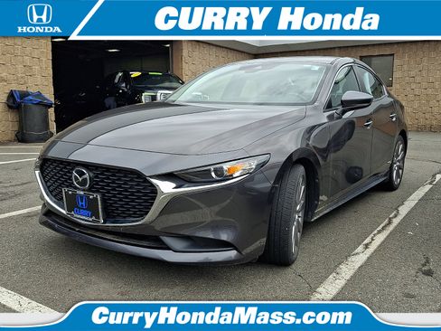 Used 2021 MAZDA MAZDA3 s FWD image 1