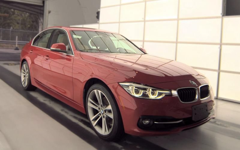 Used 2018 BMW 330i Sedan w/ Convenience Package RWD image 2
