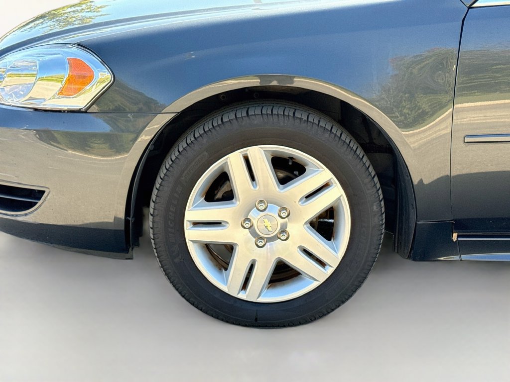 Used 2013 Chevrolet Impala LT w/ LT Sunroof Package FWD image 31