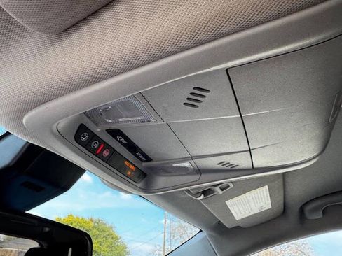 Used 2021 Chevrolet Equinox LT image 47