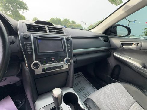 Used 2012 Toyota Camry SE FWD image 12