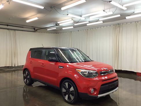 Used 2019 Kia Soul + image 4