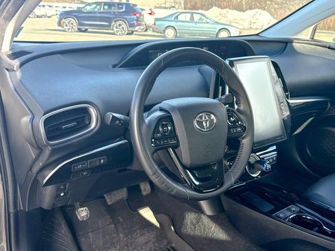 Used 2021 Toyota Prius Prime XLE image 14