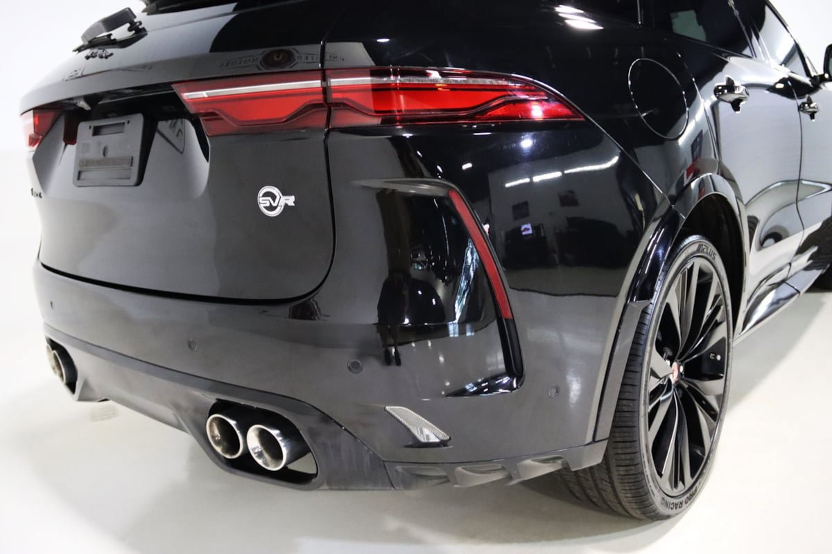 Used 2022 Jaguar F-PACE SVR AWD/4WD image 9