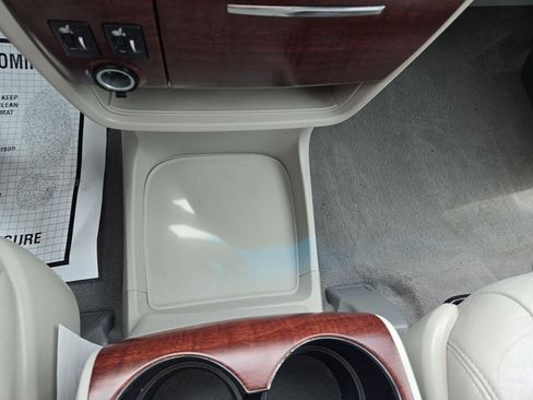 Used 2011 Toyota Sienna XLE FWD image 25