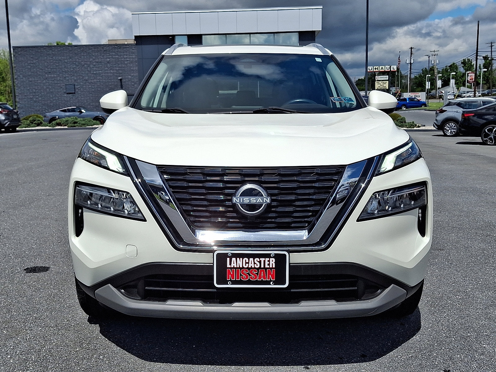 Certified 2023 Nissan Rogue SV w/ SV Premium B Package AWD/4WD image 2